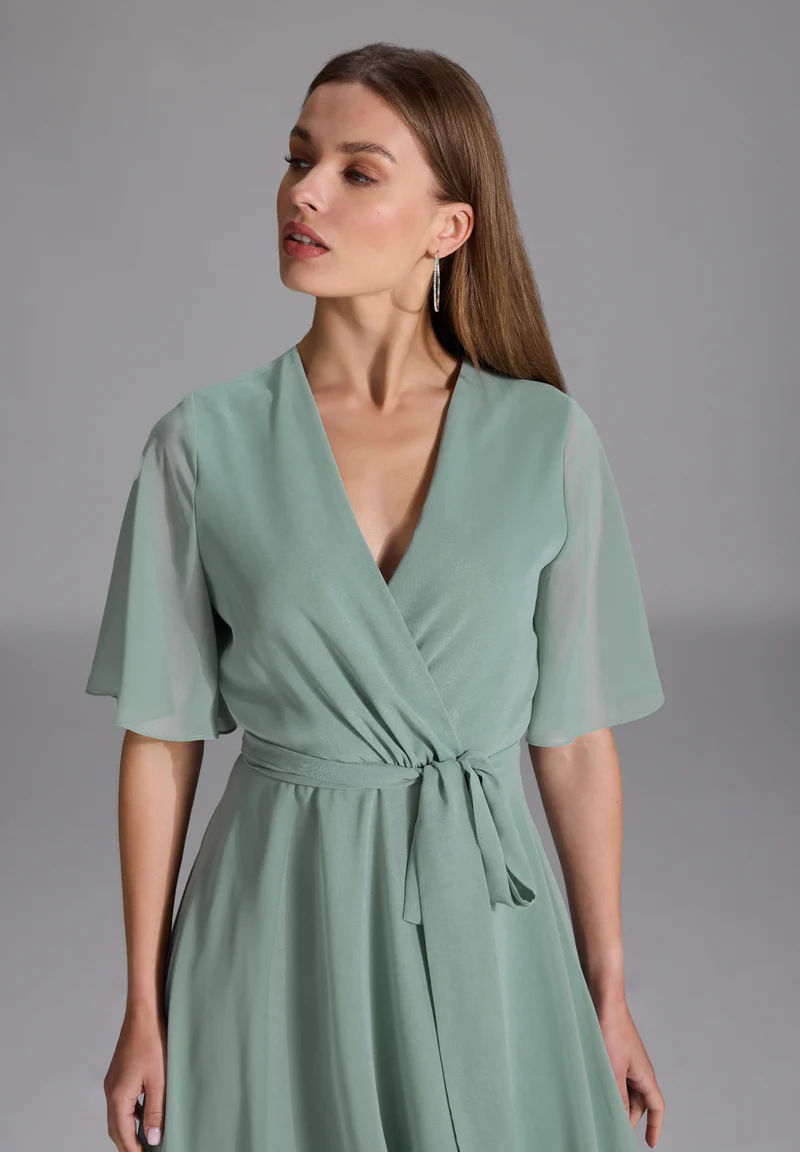 Chiffon Kleid in Wickel Optik mit Vokuhila Saum