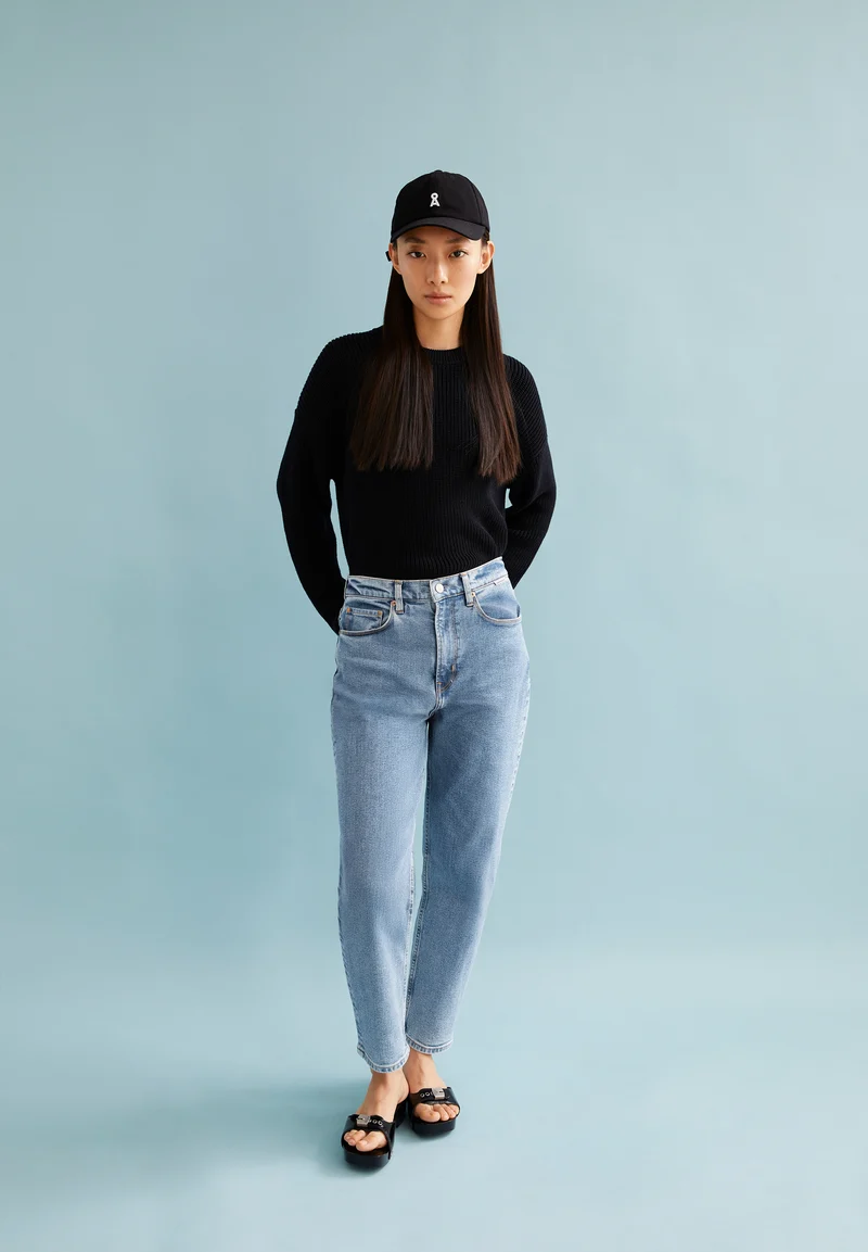MAIRAA HIGH WAIST MOM JEANS