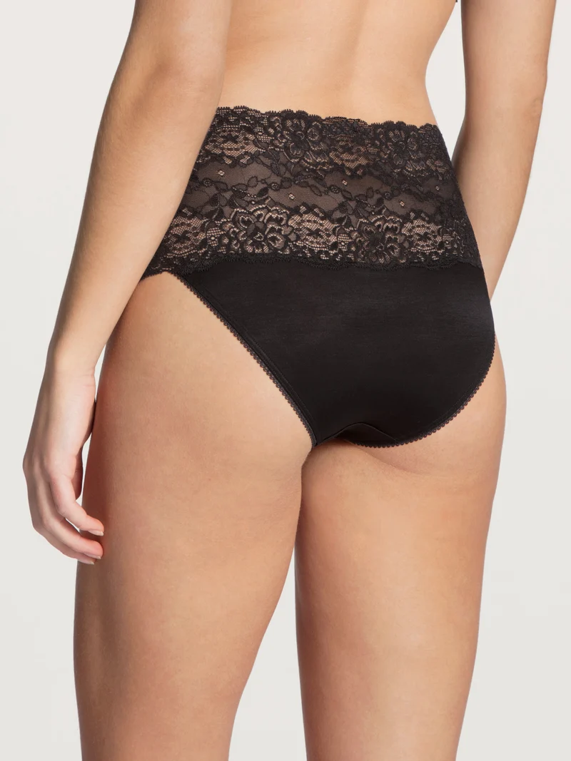 WOMEN Brief