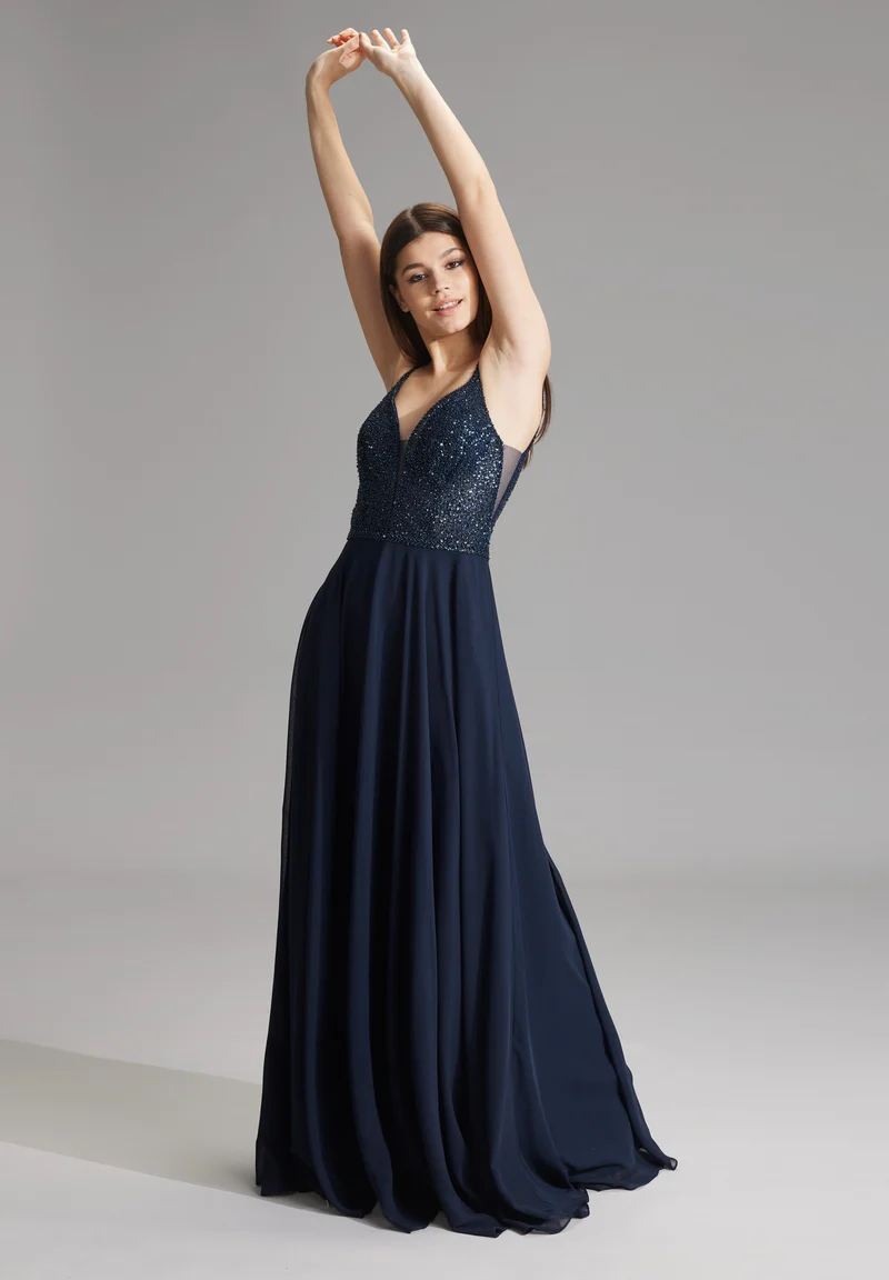 Abendkleid aus Materialmix
