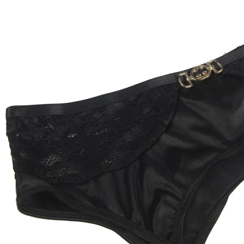 Verführerisches Spitzen-Dessous: Eleganz in Schwarz