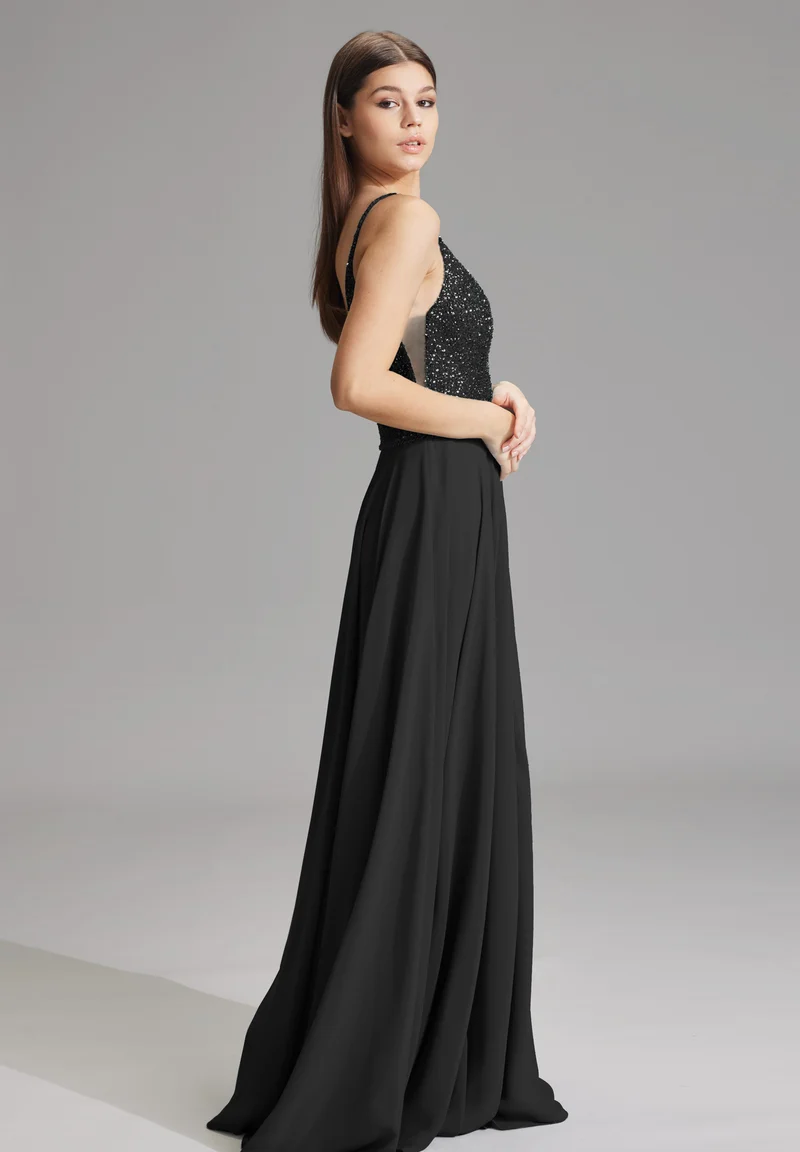 Abendkleid aus Materialmix