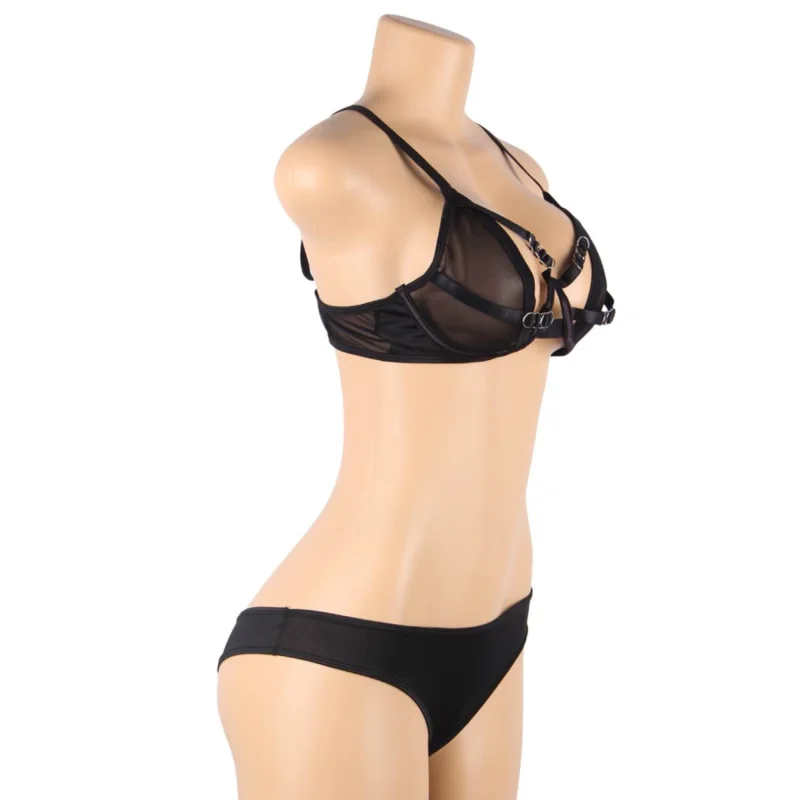 Verführerisches Set: Transparenz-BH & Streifen-Slip