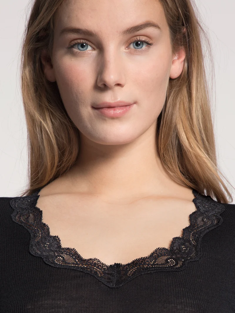 WOMEN Top short-sleeve