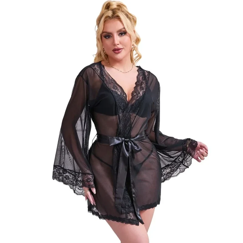 Verführerischer Spitzen-Mantel in Schwarz - Transparent und Elegant