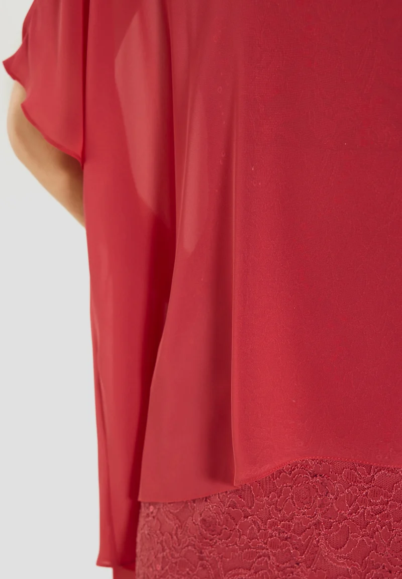 Cocktailkleid aus Spitze mit Überwurf