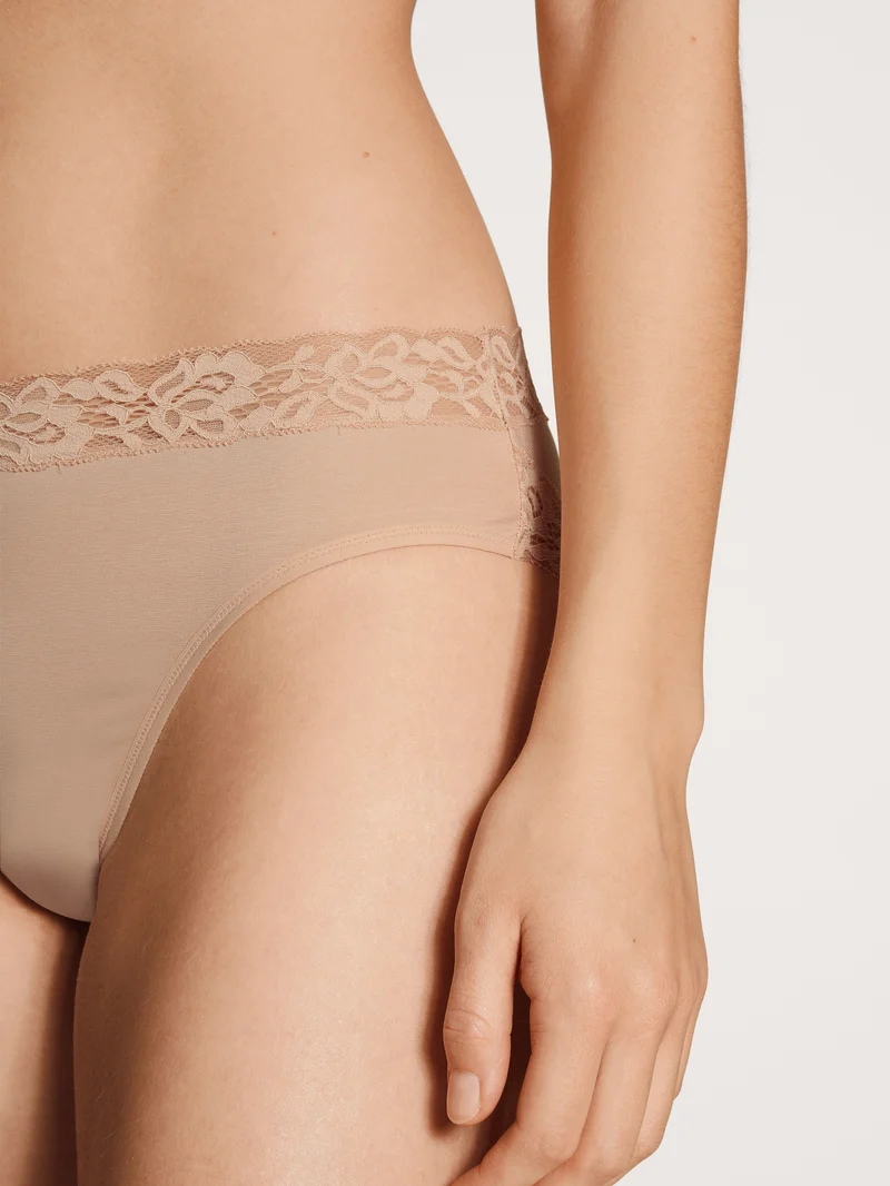 WOMEN Brief