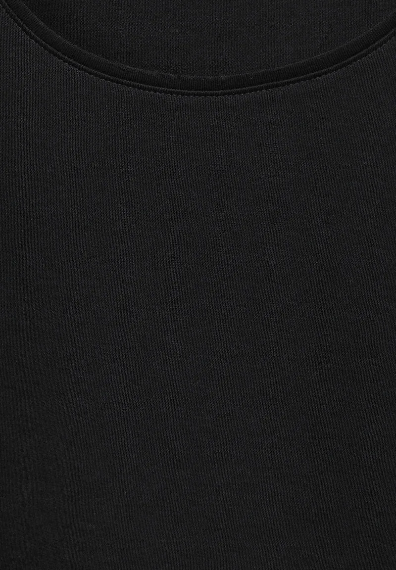 T-Shirt in Unifarbe