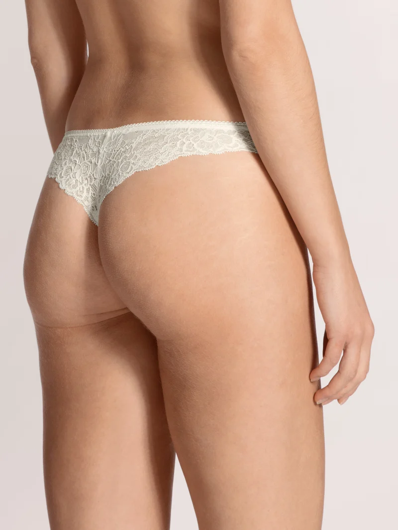 WOMEN String