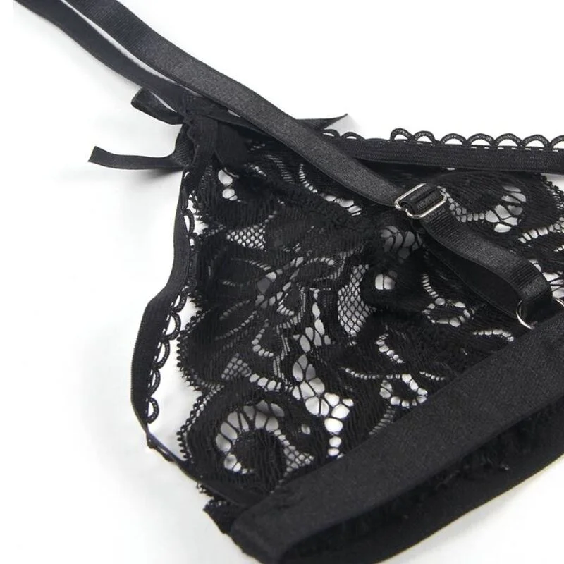 Dreiteiliges Set BH + Strumpfgürtel + String Schwarz